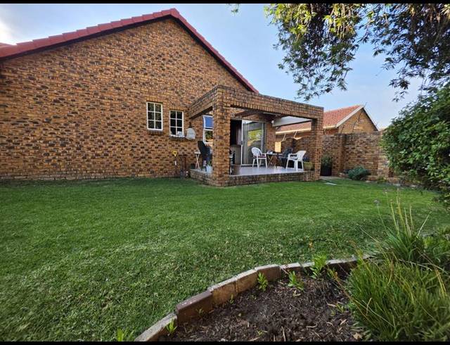 3 BEDROOM TOWNHOUSE FOR SALE IN RANDHART